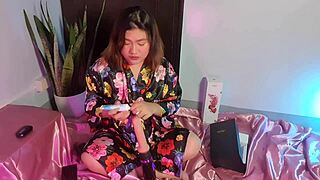 hot chubby andrea squirts huge from honeyplaybox toy play