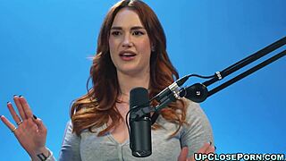 WOW SIRI DAHL FINGERS HAIRY PUSSY TO ORGASM IN CLOSEUP!