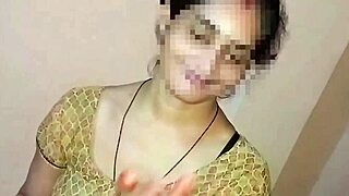 watch this indian desi bhabhi get hard closeup fucked by boyfriend