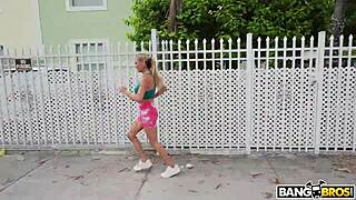 bare curves craving eyes