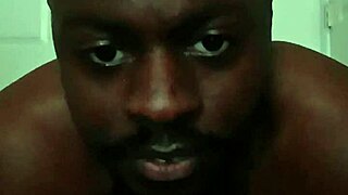 hey take off my glasses mid-dance explain fave workout pose