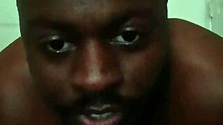 hey take off my glasses mid-dance explain fave workout pose