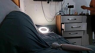 Vivi Guedez stuffs her tight Brazilian milf asshole deep