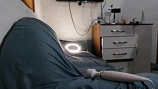 Vivi Guedez stuffs her tight Brazilian milf asshole deep