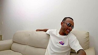 i fucked my friend's sister raw on bed she begged for cum full video on red