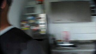 follando con esta madrastra curvy despues de salvarla de ladrones!