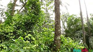 WOW, CAN YOU HANDLE HER SQUIRTING PUSSY ON THAT MASSIVE BBC?!