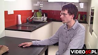 goraca nauczycielka odwiedza ucznia na anal doggystyle rough homemade sex