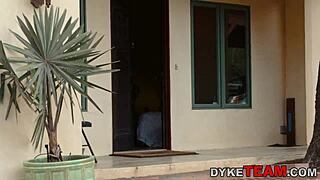 milf scissors teen in lesbian play