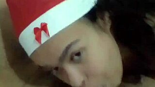 Gostosa rabuda mamãe noel takes creampie doggystyle POV!