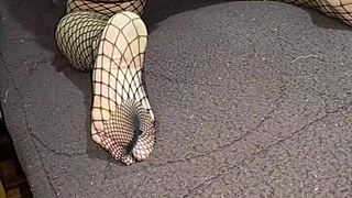 horny latina mature fucks her tight ass on webcam deliciously