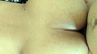 cogiendo culona latina soltera en cuatro mientras hijos juegan patio