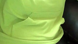 im so hot n want your dick tonight papi shake my big ass